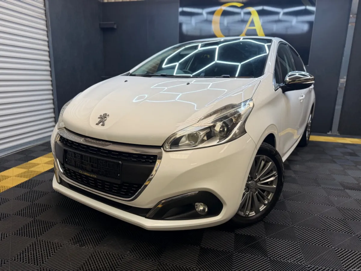 Peugeot 208 208 Auto 80kms - Image 4