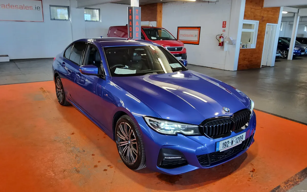 BMW 3-Series 2019 - Image 1