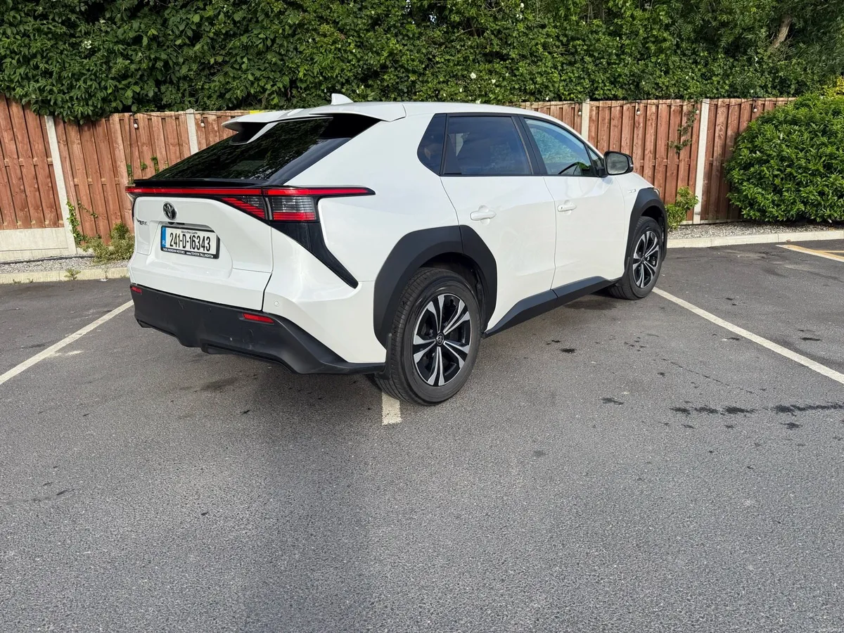 Toyota BZ4X - Image 3