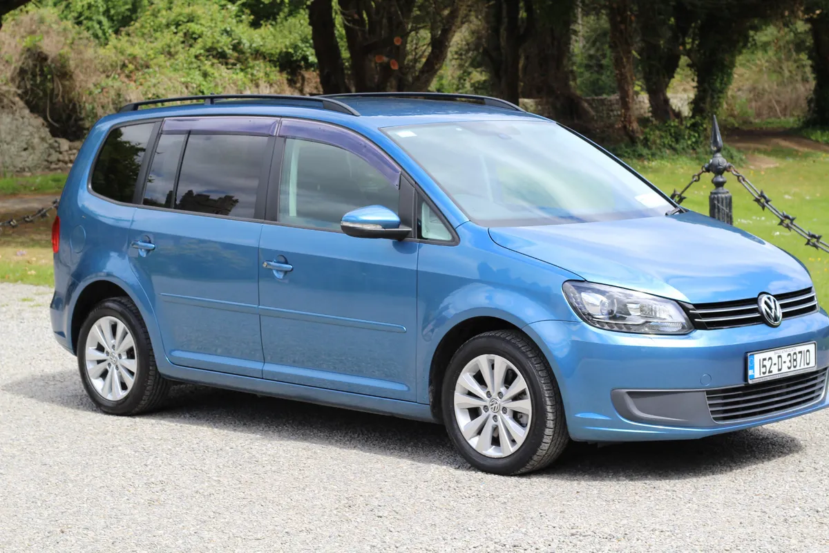 Volkswagen Touran 2015 - Image 1