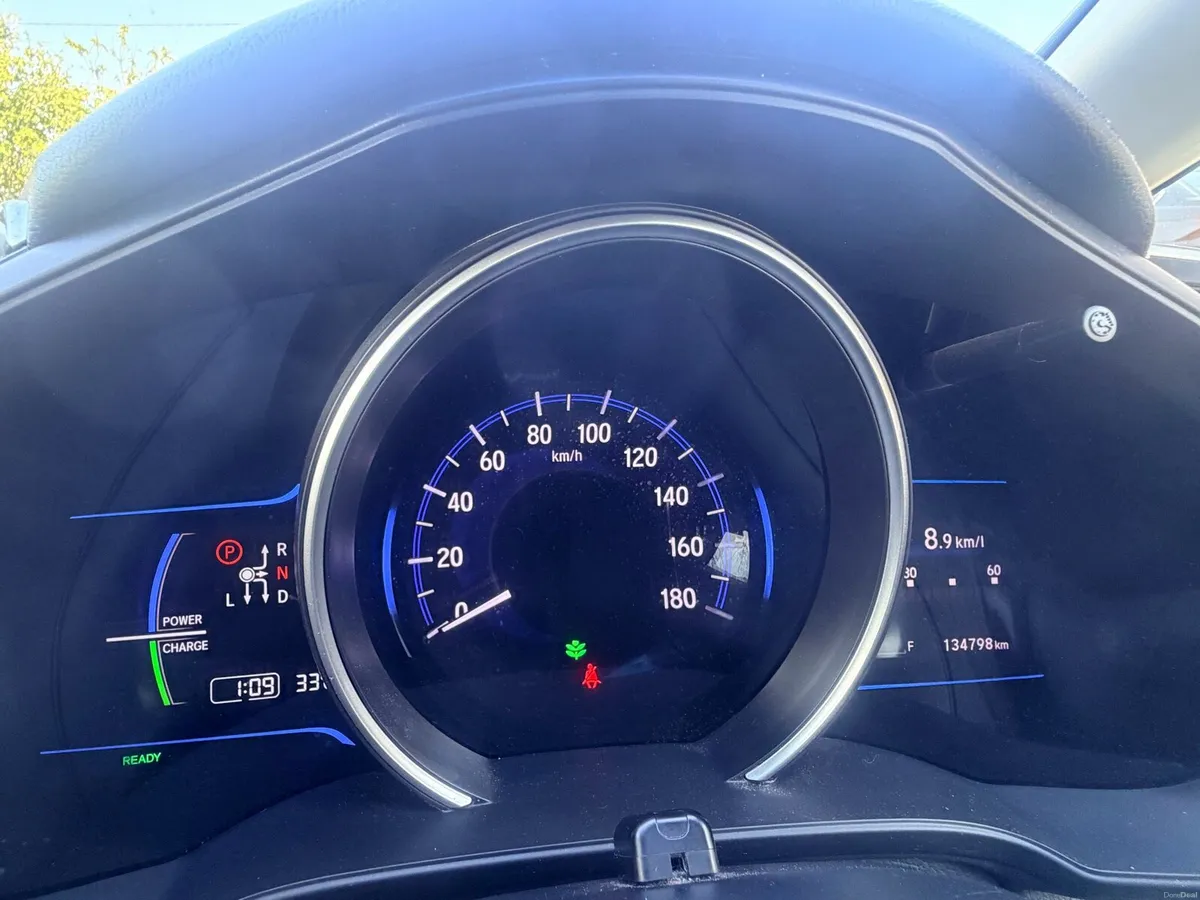 Honda Fit 2017, petrol Automatic Hybrid - Image 4