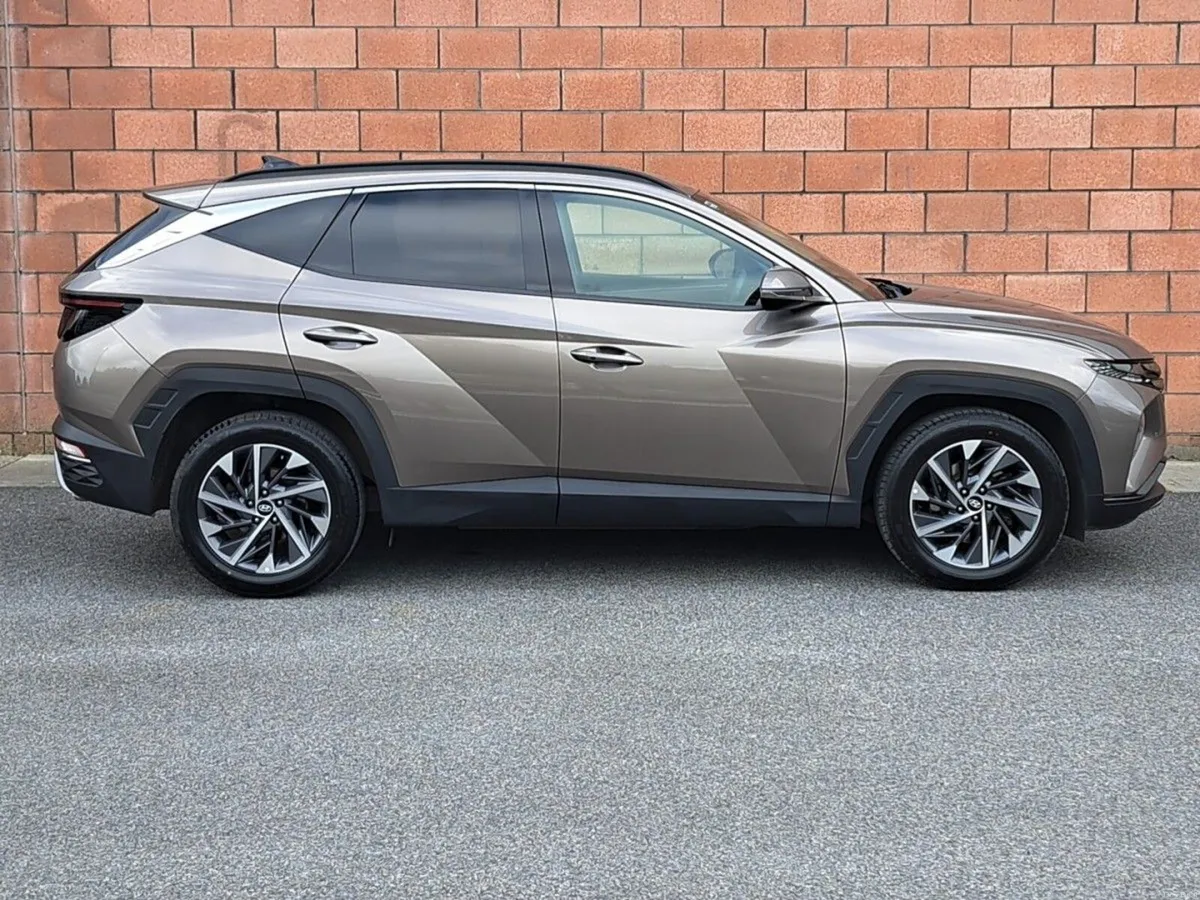 Hyundai Tucson Executive Plus Model 1.6 Diesel. - Image 4