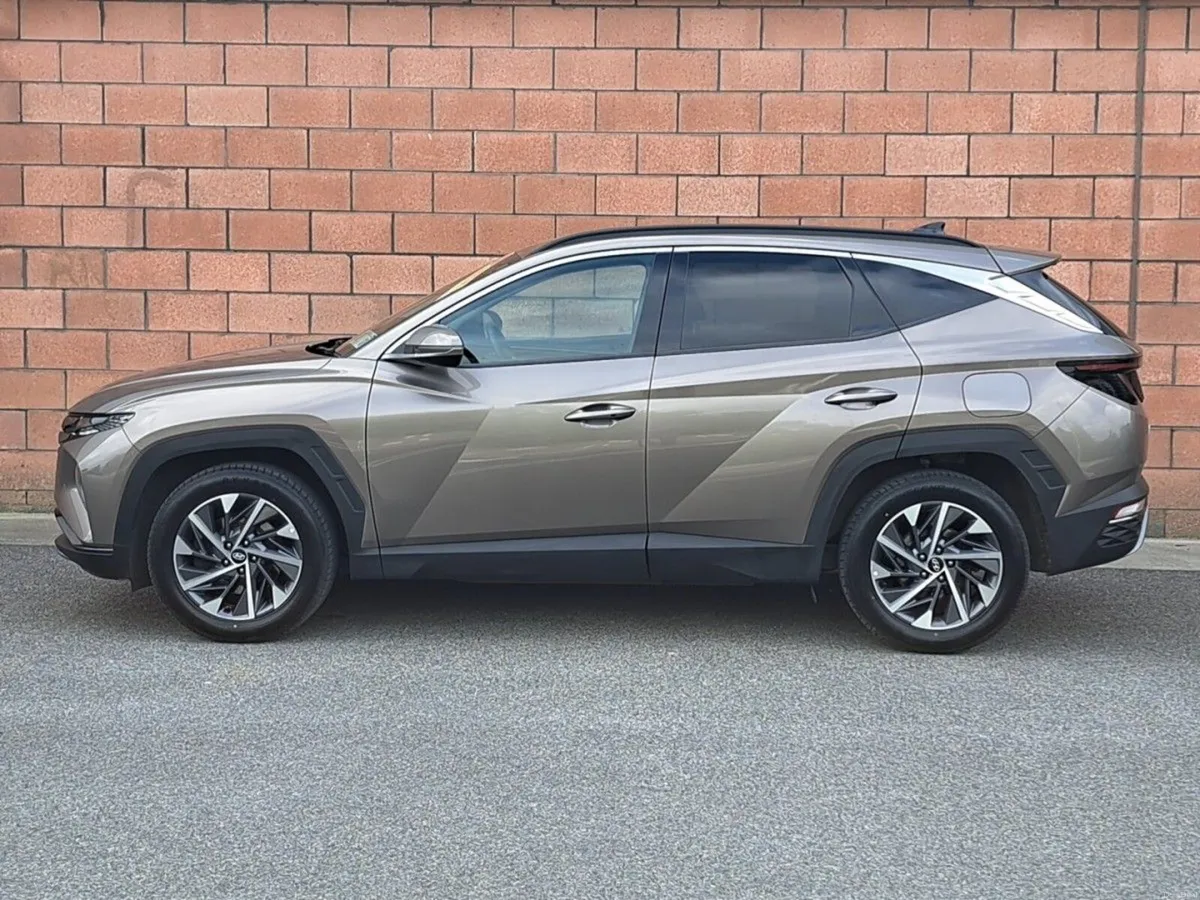 Hyundai Tucson Executive Plus Model 1.6 Diesel. - Image 3