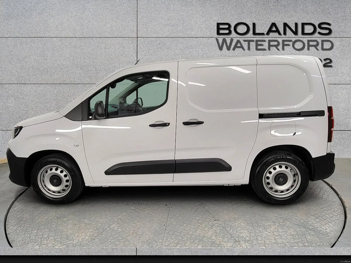 Citroen Berlingo BlueHDi 100 MWB 5 seats S&S Plus - Image 4
