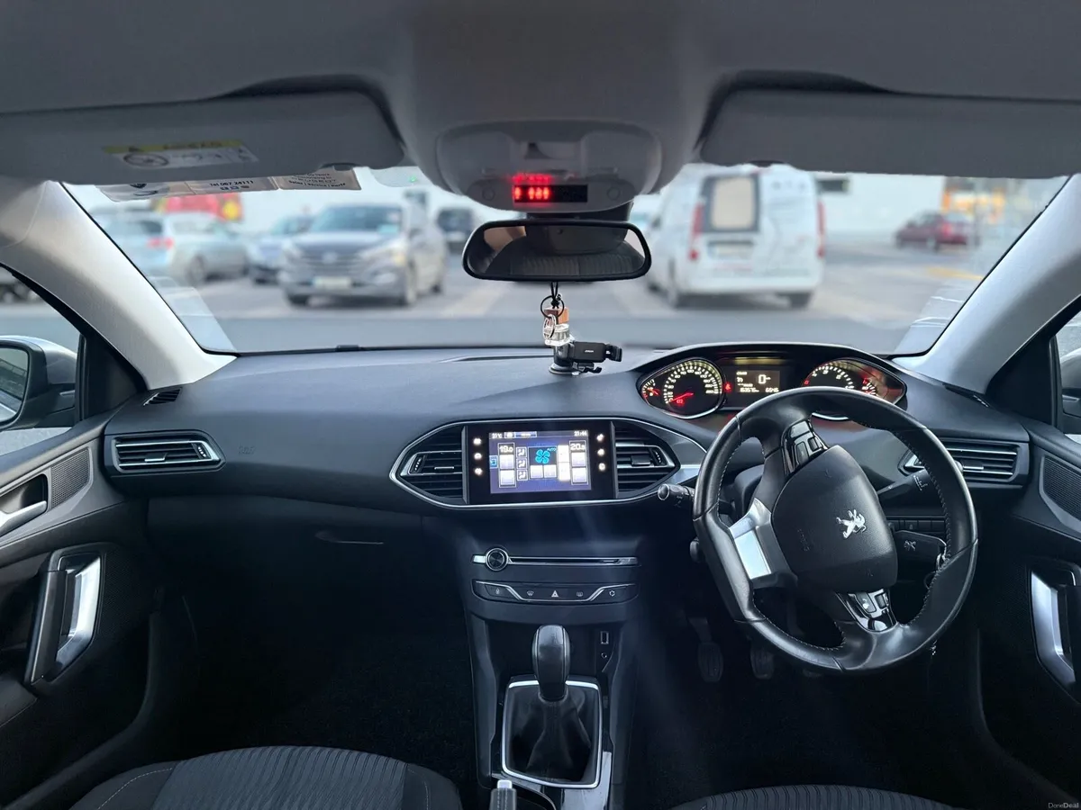 Peugeot 308 - Image 3