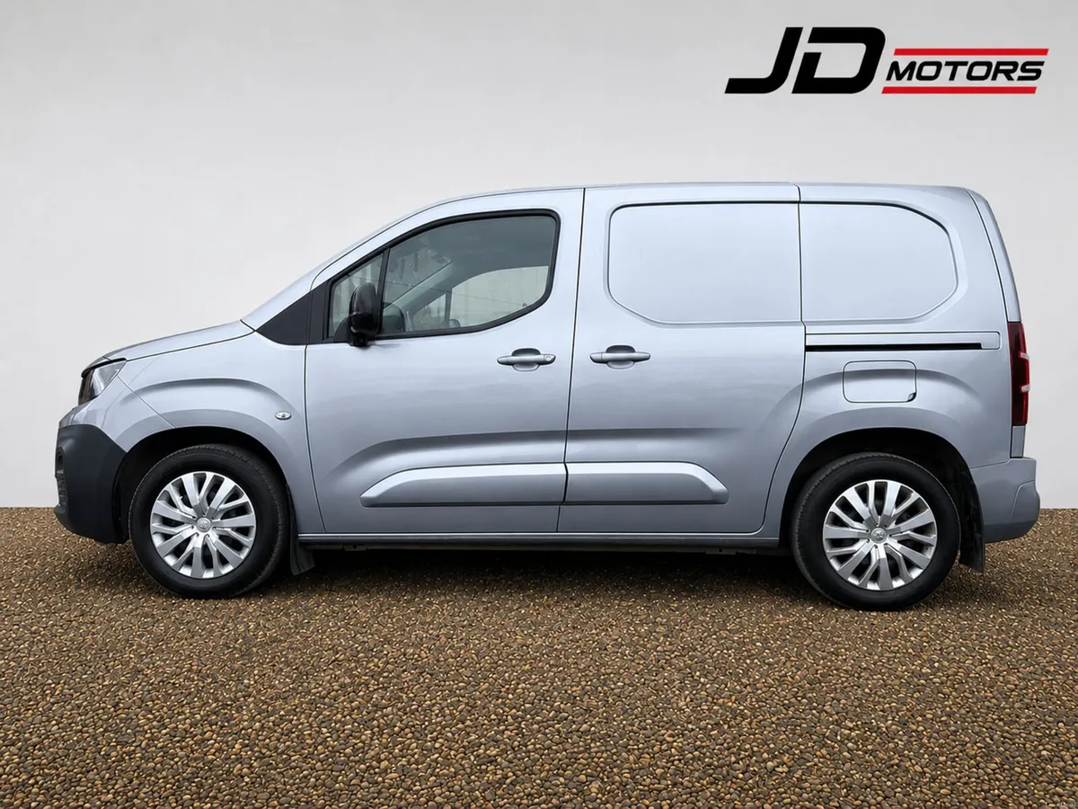 2021 PEUGEOT PARTNER PROFESSIONAL 3 SEAT - Image 3