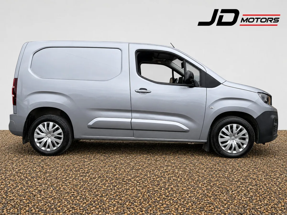 2021 PEUGEOT PARTNER PROFESSIONAL 3 SEAT - Image 2
