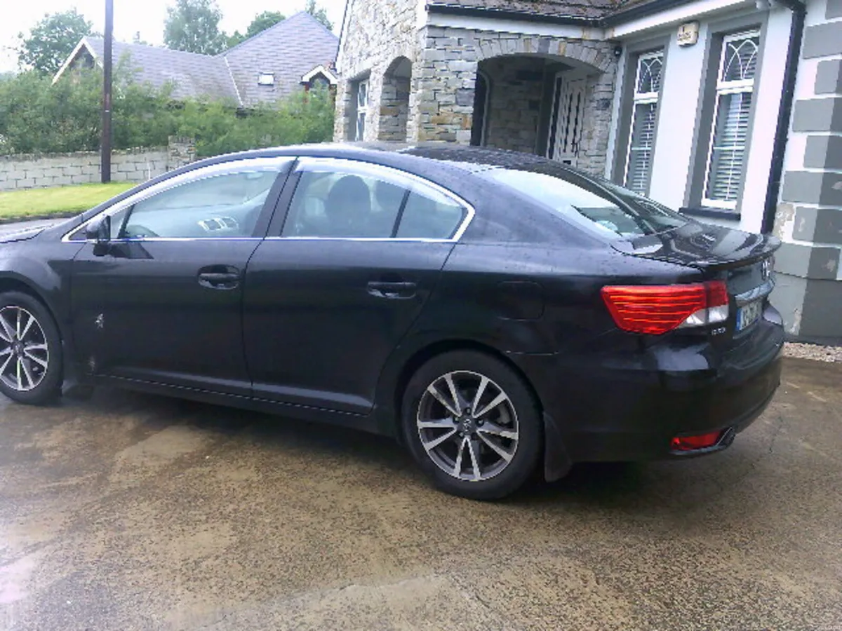 Toyota Avensis 2012 - Image 4