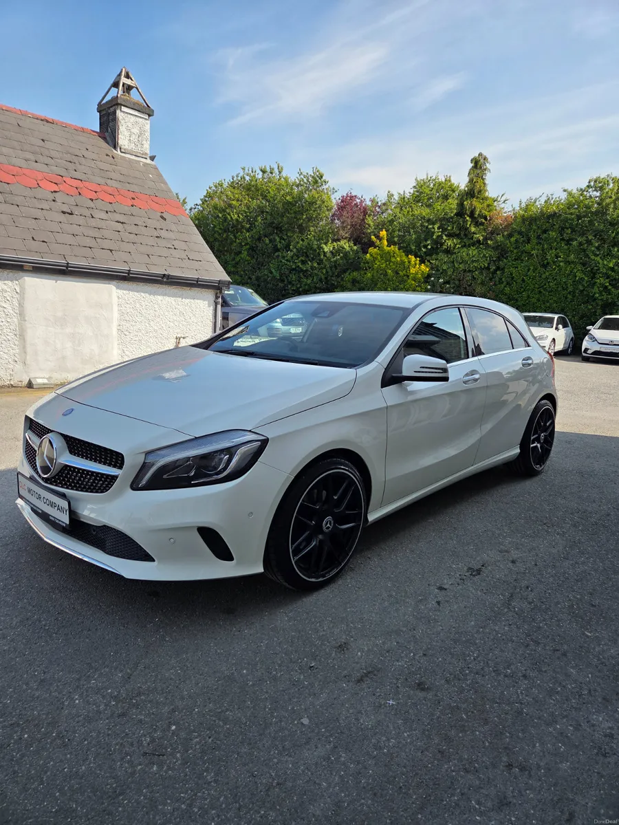 2017 mercedes Aclass / automatic - Image 4