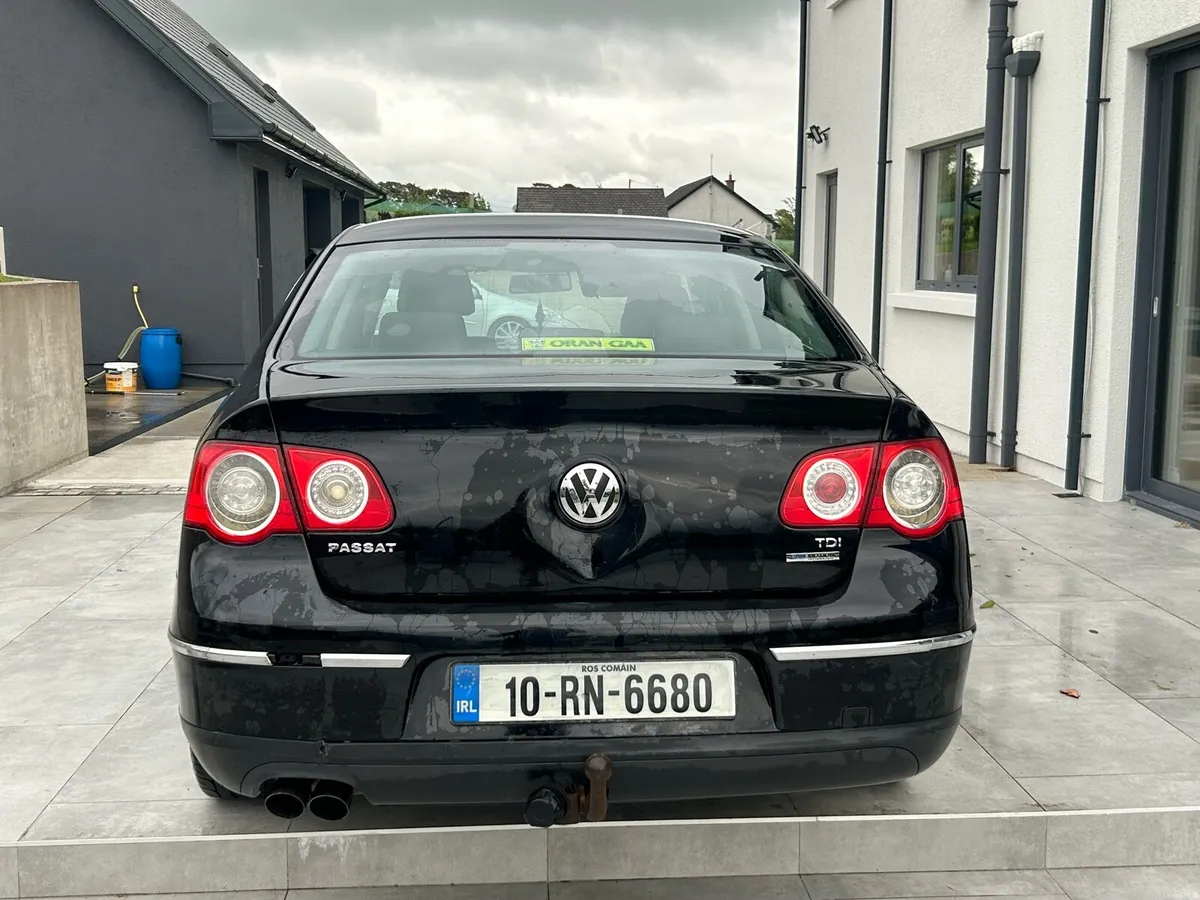 Volkswagen Passat 2 litre - Image 3