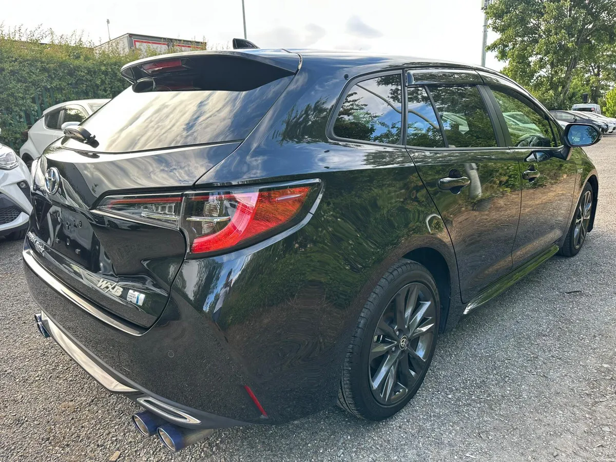Toyota Corolla Hybrid Est G-Model - Image 4