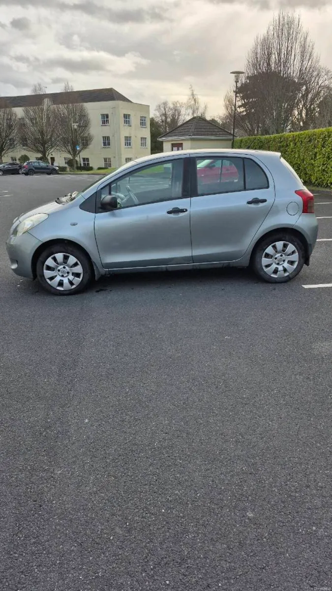 Toyota Yaris 2008 - Image 3