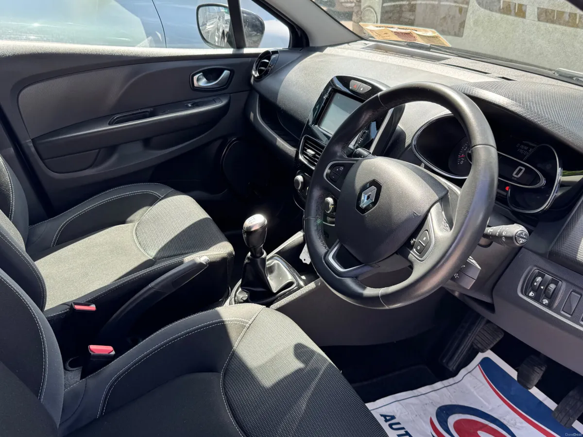 Renault Clio Ideal starter car - Image 6