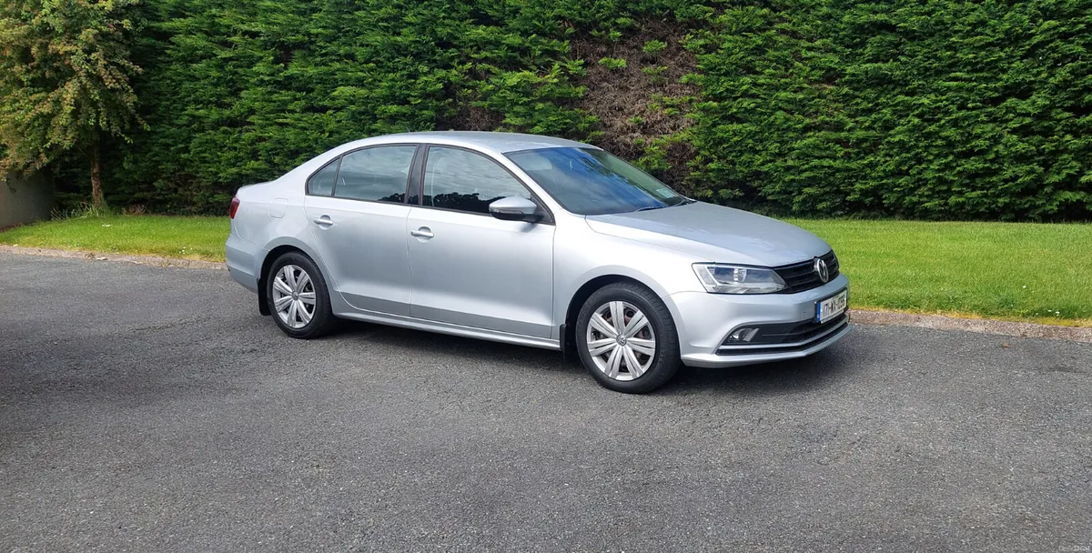 Volkswagen Jetta 2017 2.0L Low Mileage - Image 1