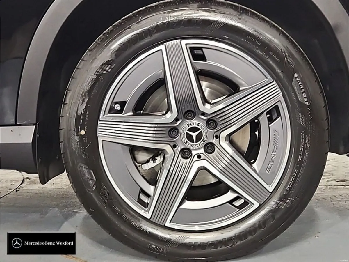 Mercedes-Benz GLC 220D 4matic AMG Line Plus with T - Image 5