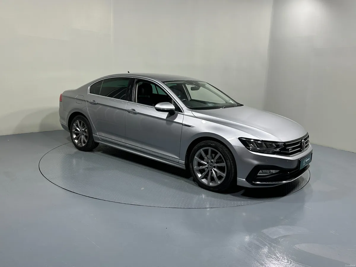 Volkswagen Passat 2.0 TDI 150HP R-Line DSG 211 - Image 1
