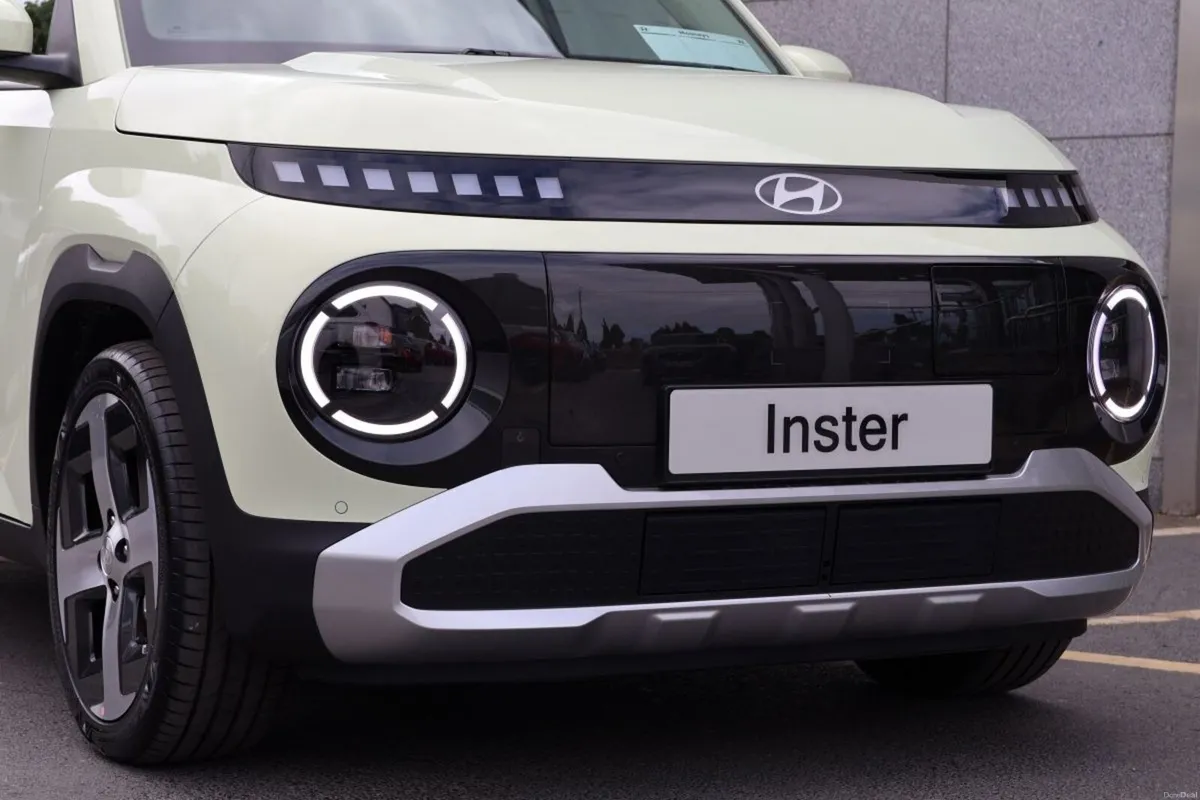 Hyundai INSTER Elegance 49kwh **available to order - Image 4