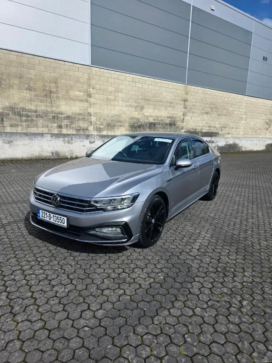 2022 vw passat Rline - Image 4