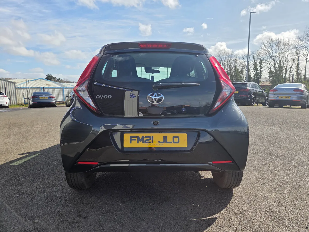 2021 Toyota Aygo X-play 1.0 VVTI - Image 6