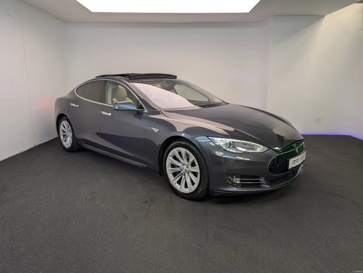 Tesla Model S **7 SEATS** Free Supercharging** - Image 1