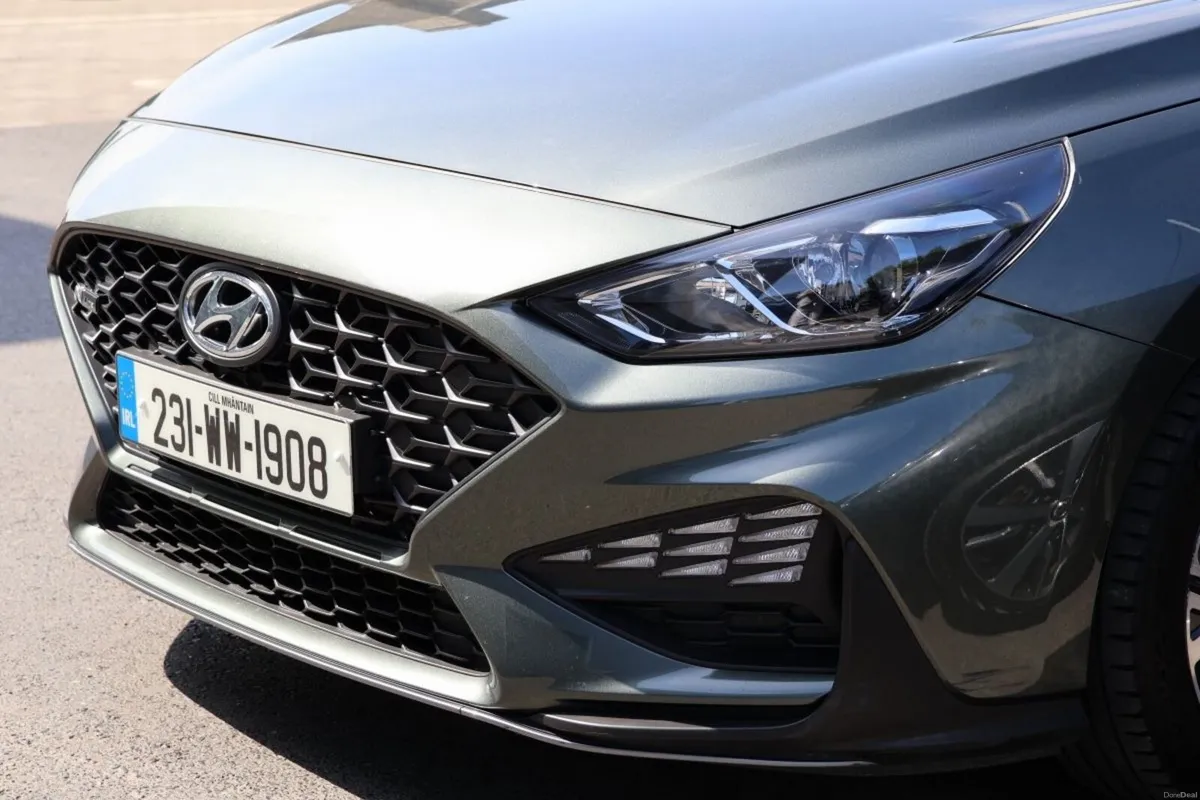 Hyundai i30 Petrol Deluxe NLine - Image 3