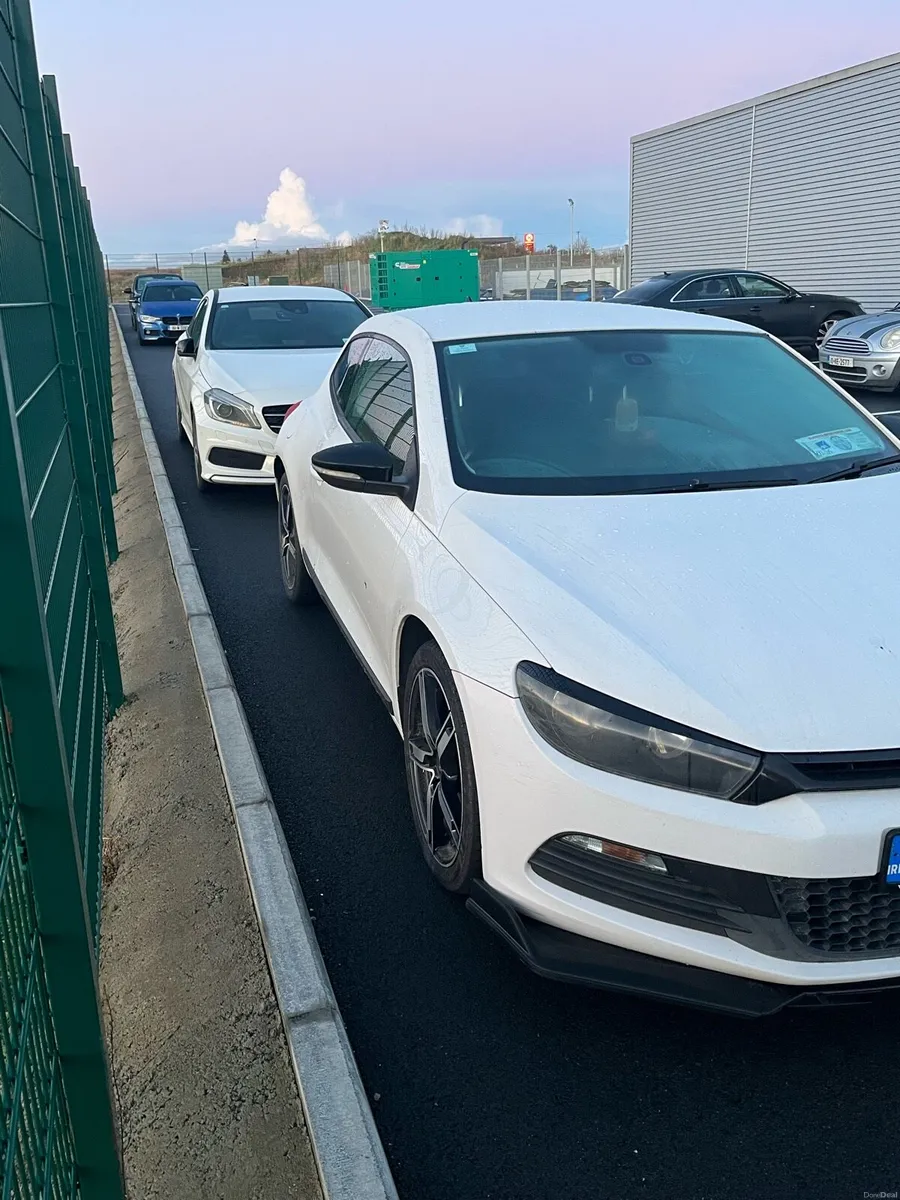 Volkswagen scirocco 2.0TDI - Image 4