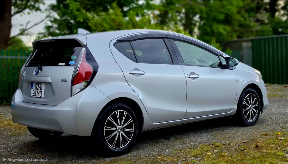 Toyota Aqua 2015 - Image 4