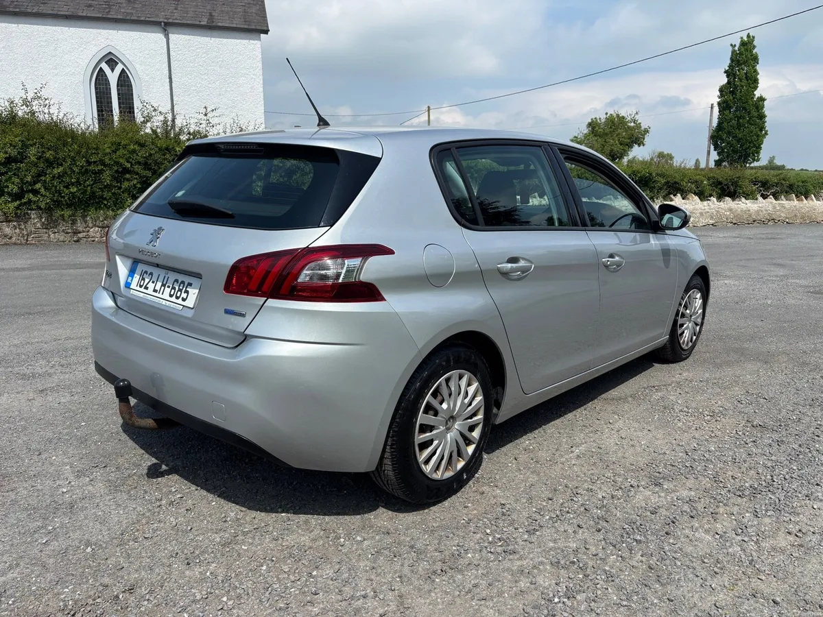 Peugeot 308 - Image 4