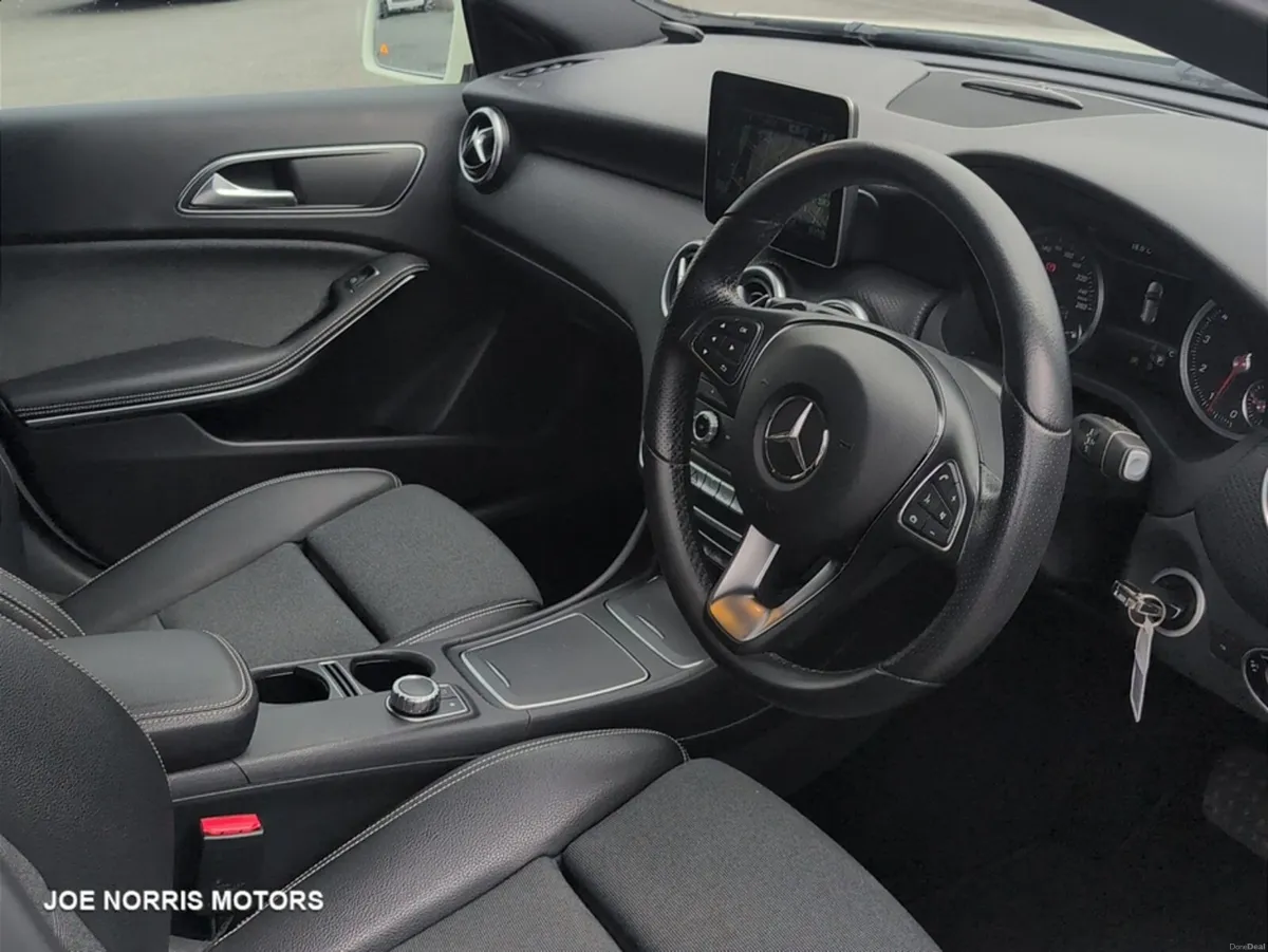 Mercedes-Benz A-Class A180 1.6 AMG AUTOMATIC - Image 6