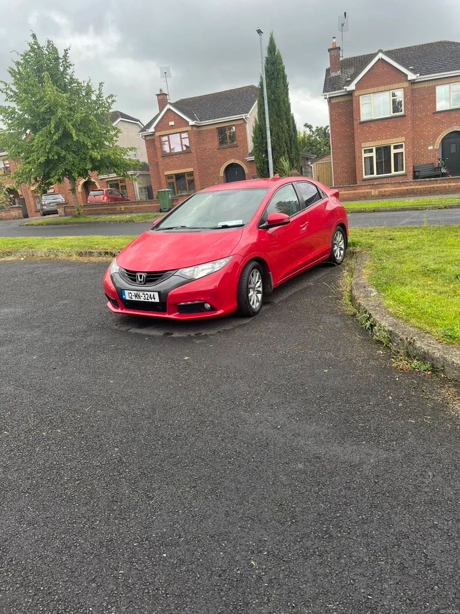 Honda civic V-TEC (LOW KM) - Image 2