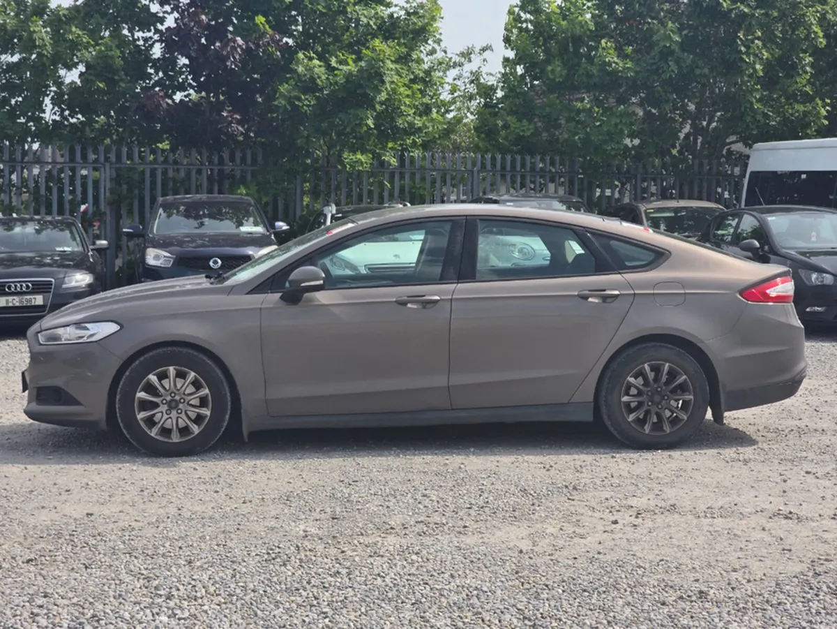 Ford Mondeo 5 DOOR STYLE 1.6 D 115PS 4DR - Image 4