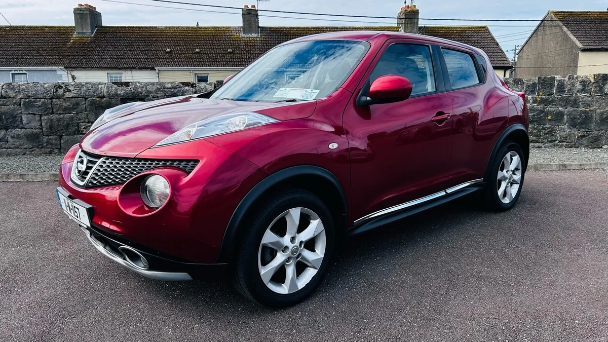 VERY WELL MAINTAINED AND CLEAN JUKE - Image 1