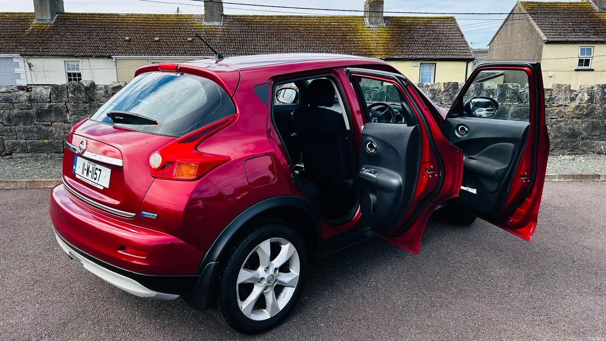 VERY WELL MAINTAINED AND CLEAN JUKE - Image 2