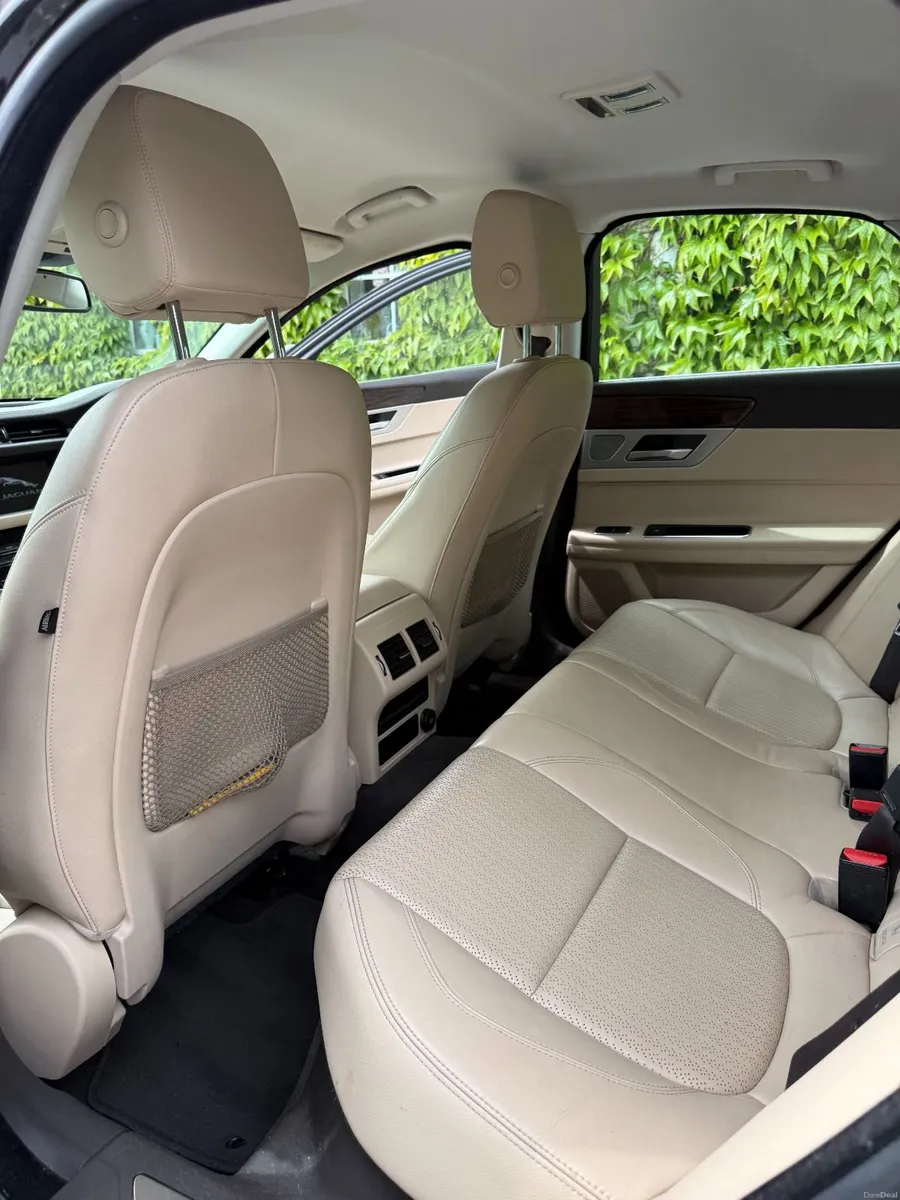 Jaguar XF 2016 - Image 2