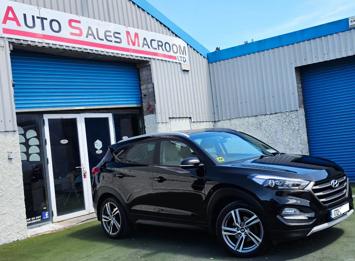 Hyundai Tucson EXECUTIVE Low km High Spec - Image 1