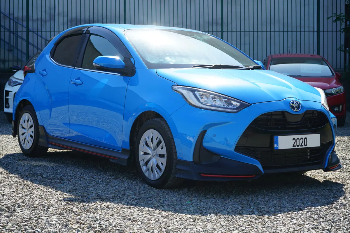 Toyota Yaris Hybrid - Image 1