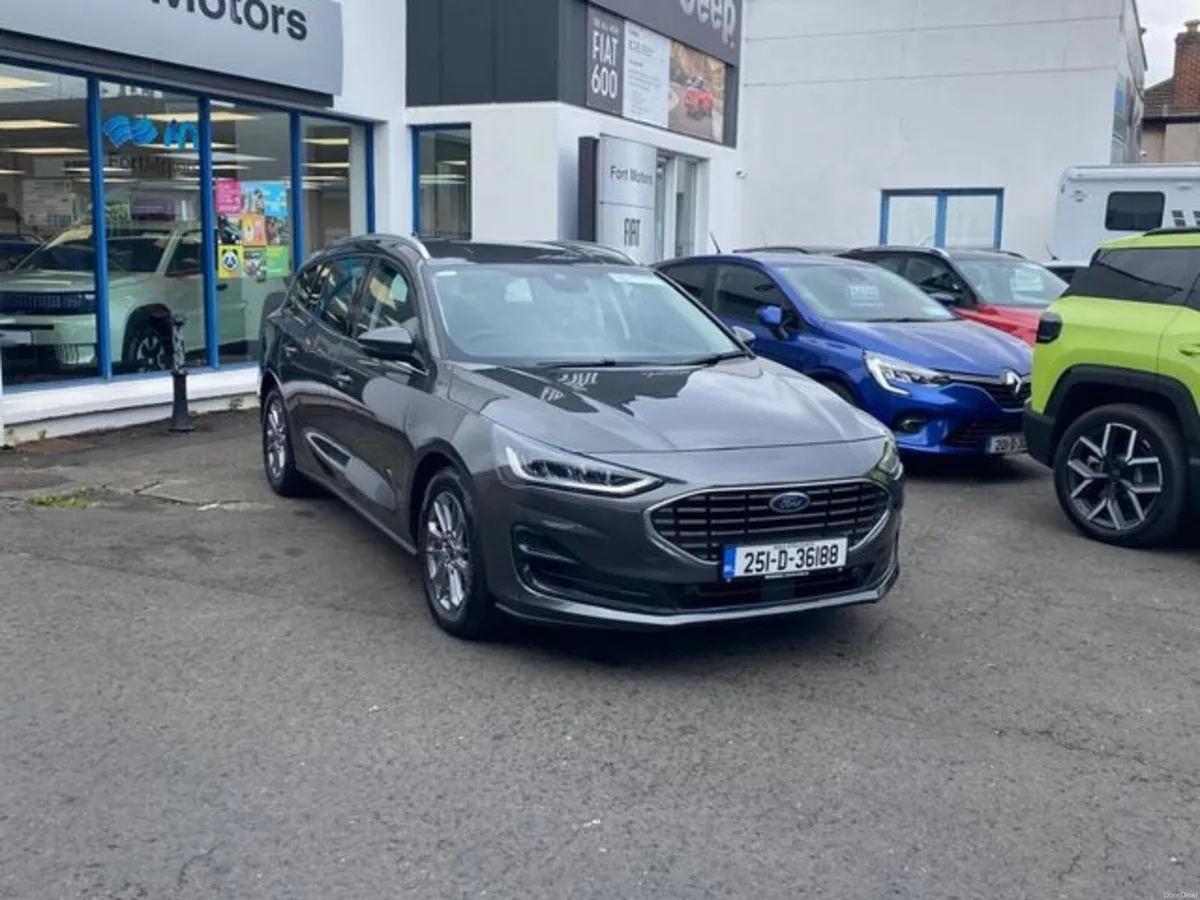 Ford Focus Titanium Estate, Mild Hybrid, Automatic - Image 4