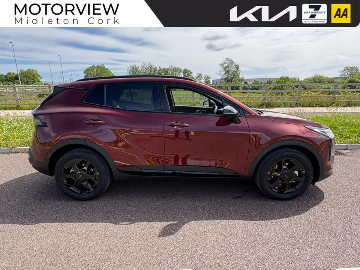 Kia Sportage Kia sportage black edition with white - Image 3