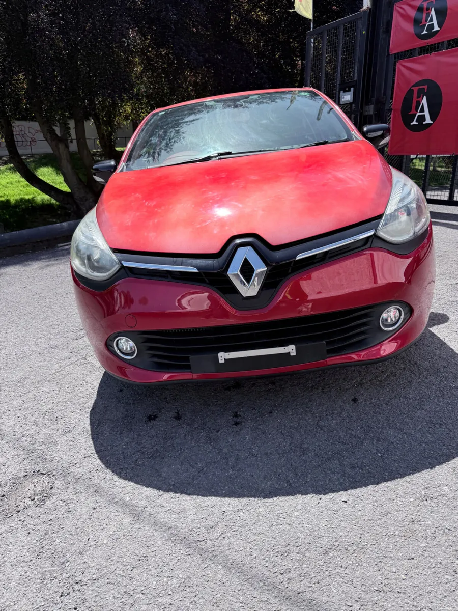Renault Clio 1.2 Petrol Auto low Kms New NCT - Image 3