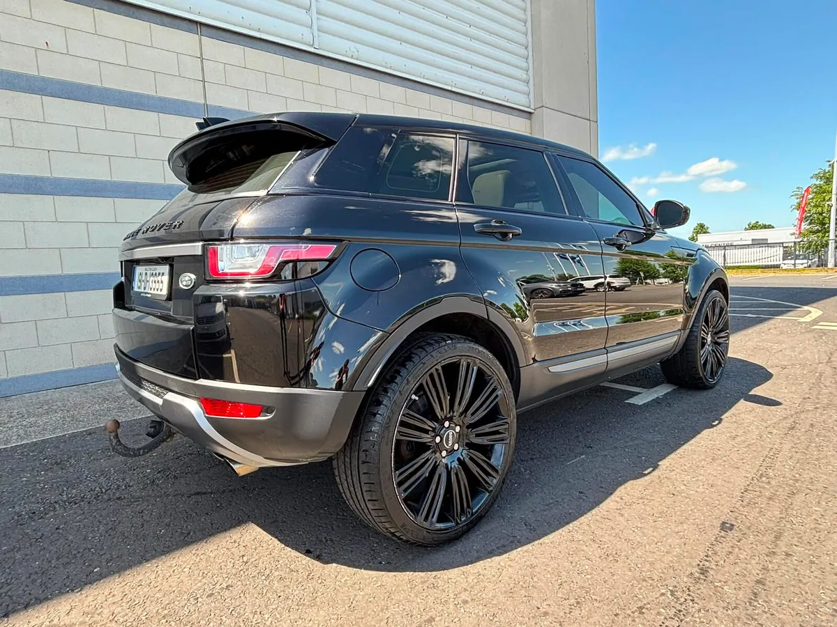 Range Rover Evoque - Image 1