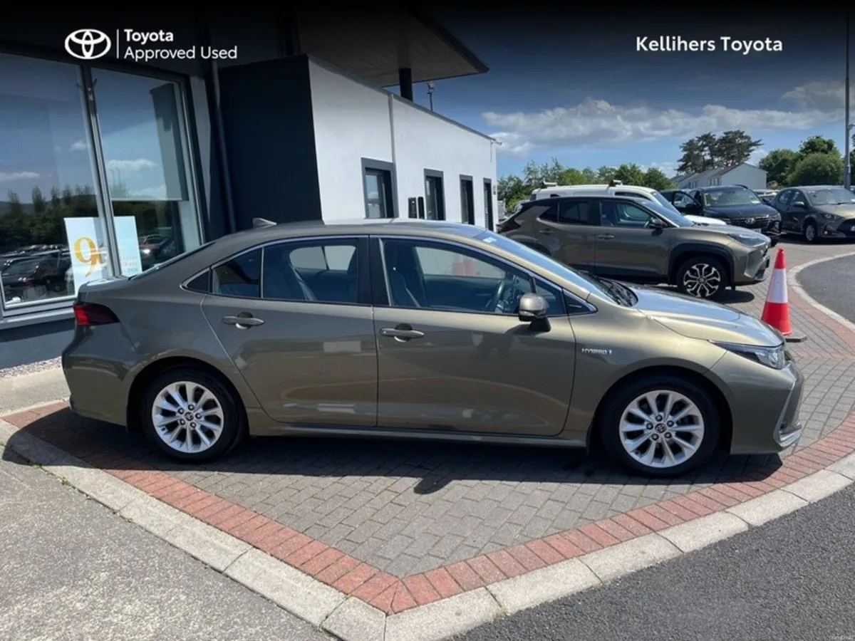 Toyota Corolla HYBRID LUNA SALOON - Image 3