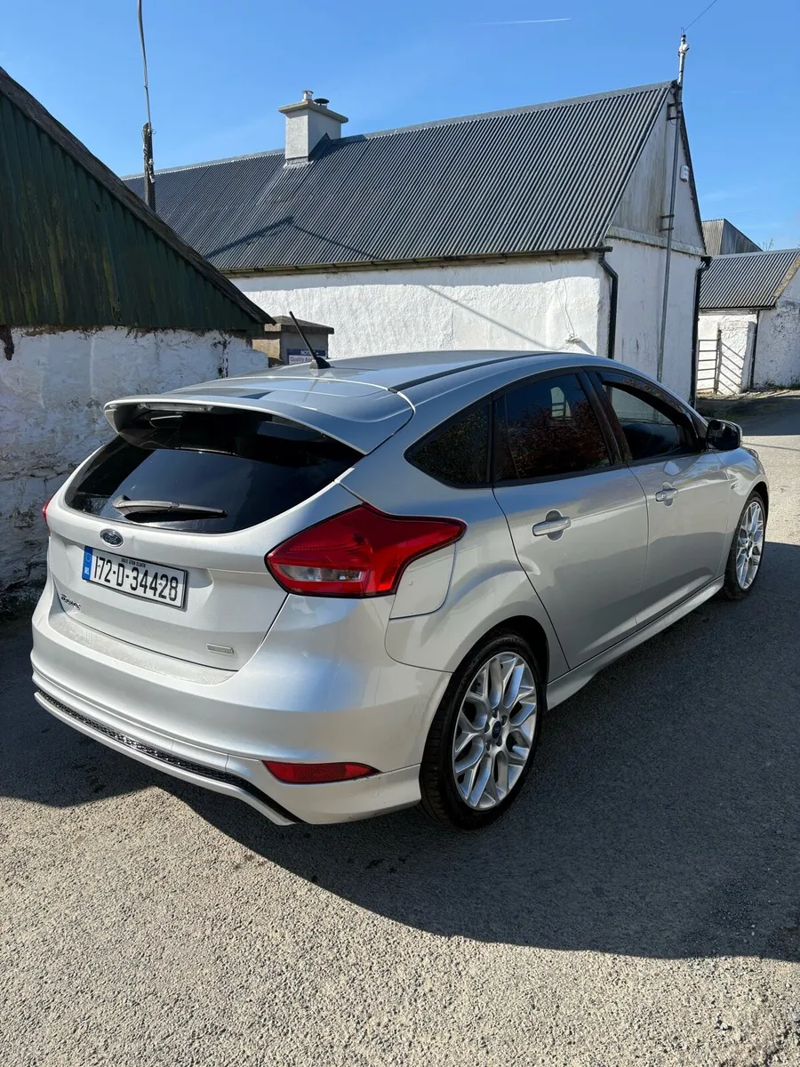 2017 ford focus st line - Image 4