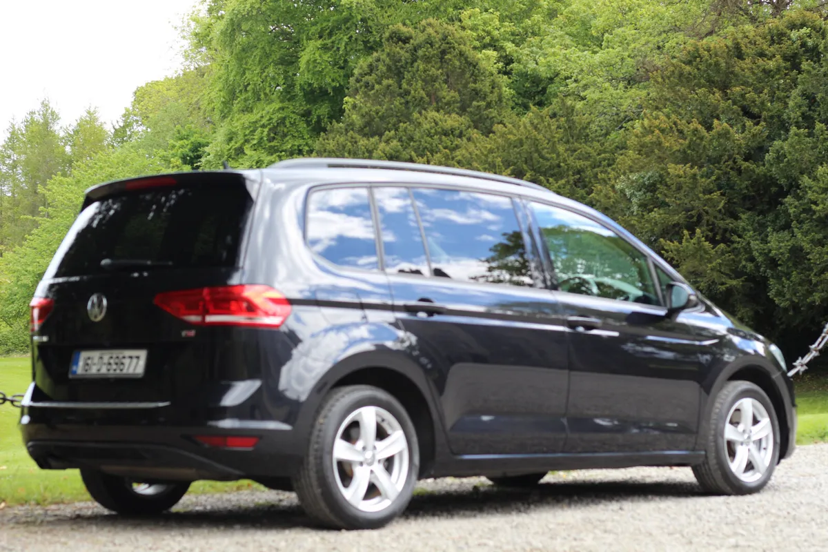 Volkswagen Touran 2016 - Image 4