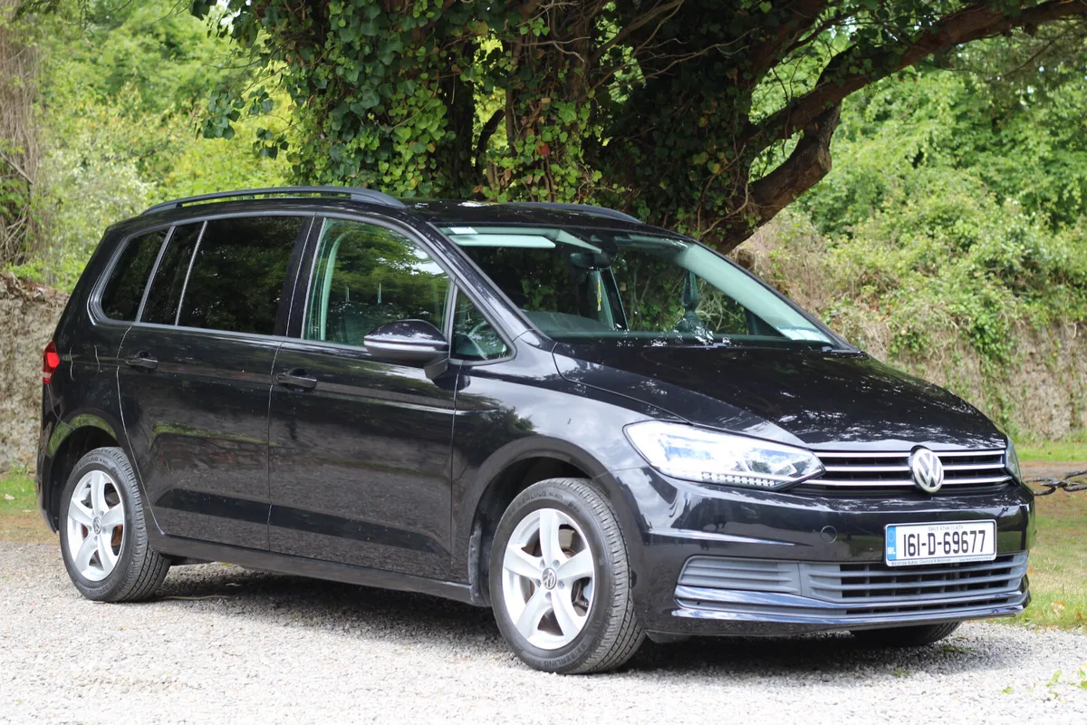 Volkswagen Touran 2016 - Image 1