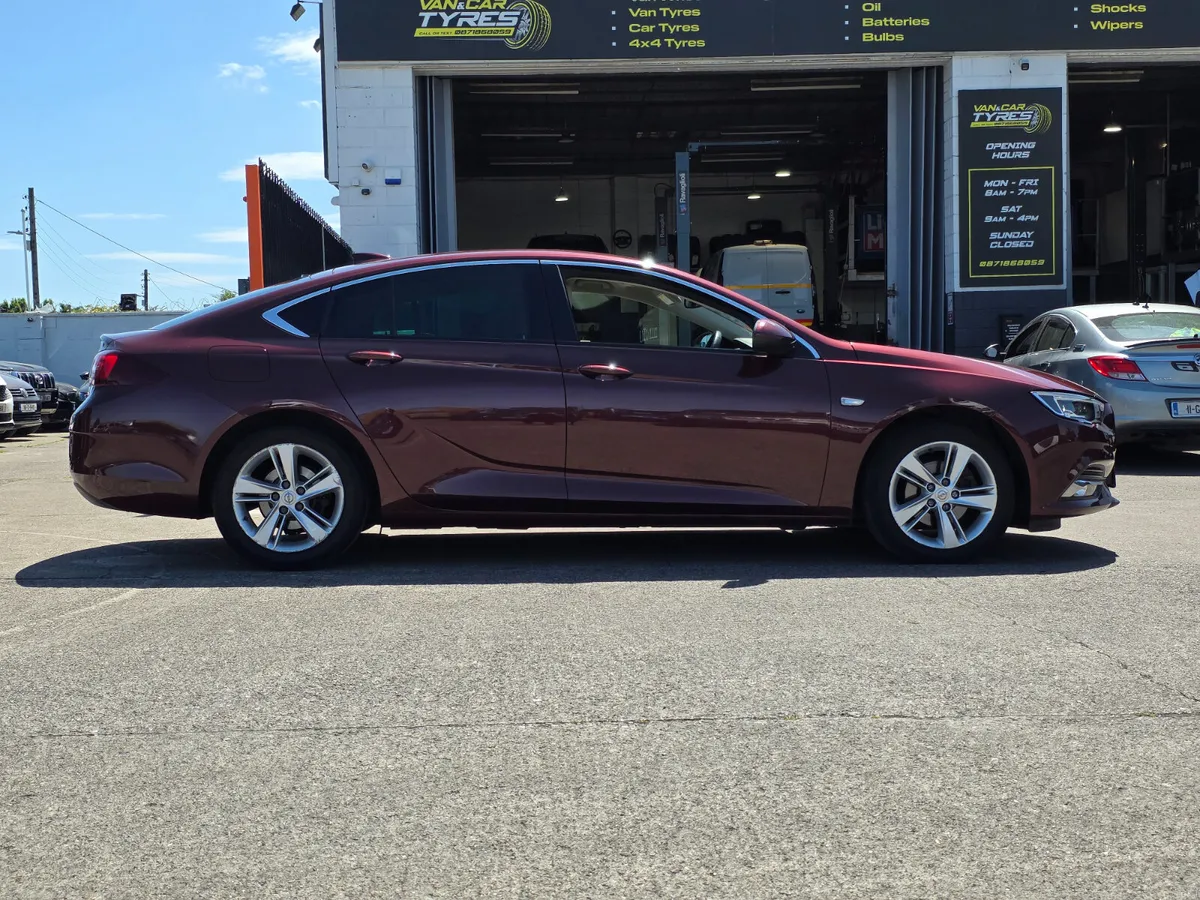 Insignia Sport1.5  Grand  Elite Manual - Image 2