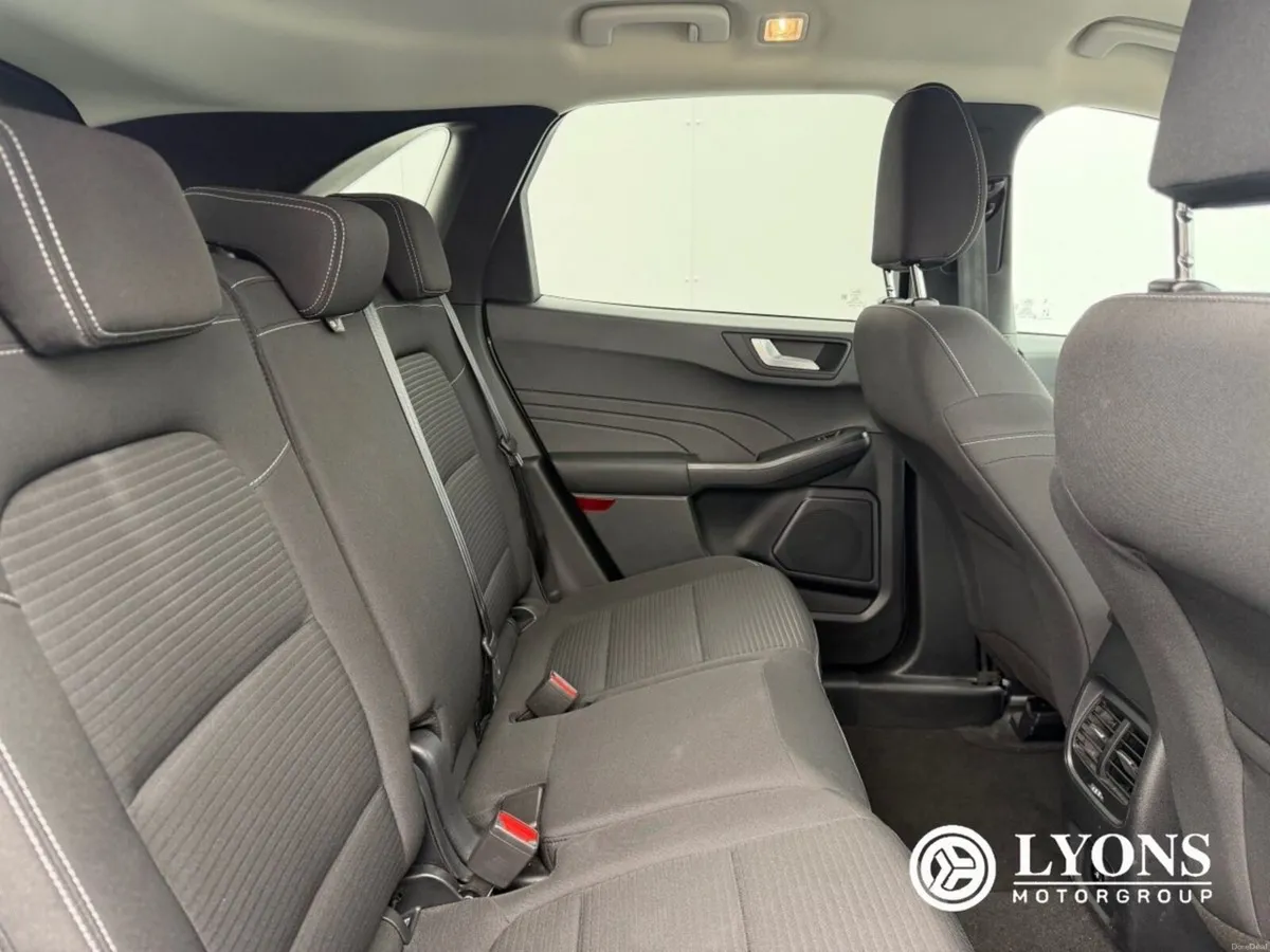 Ford Kuga 2.5 Duratec 225PS PHEV Titanium Auto - Image 5