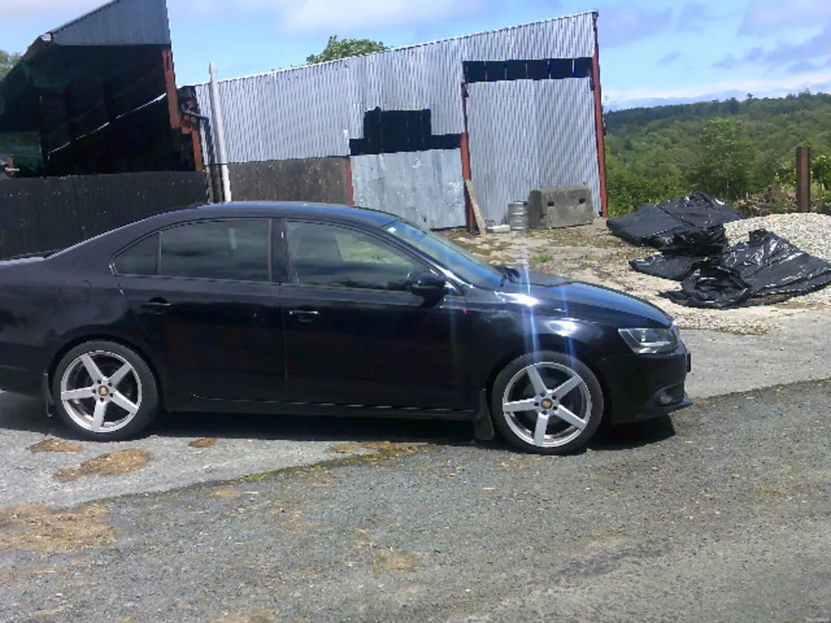 Volkswagen Jetta 2014 - Image 1