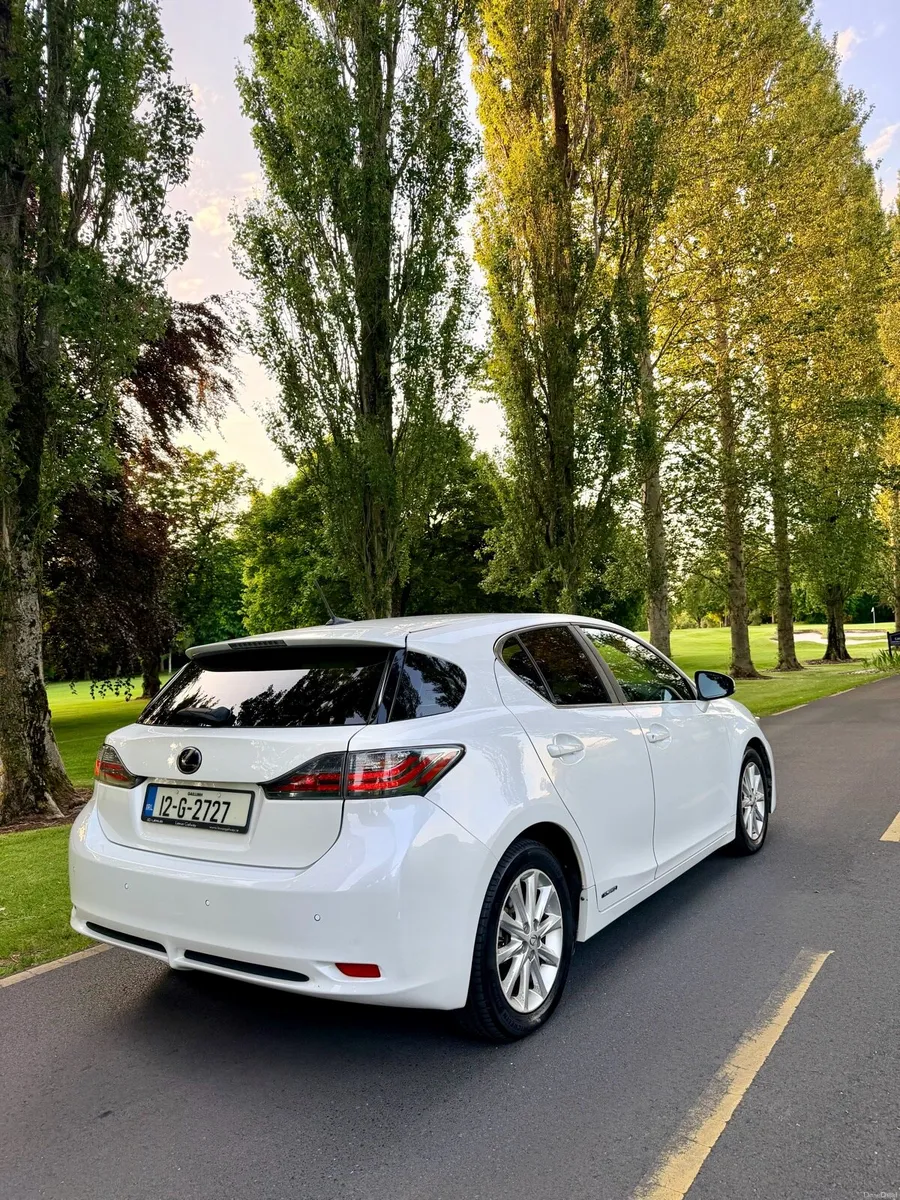 Lexus CT 200 h ,low mileage hybrid - Image 4