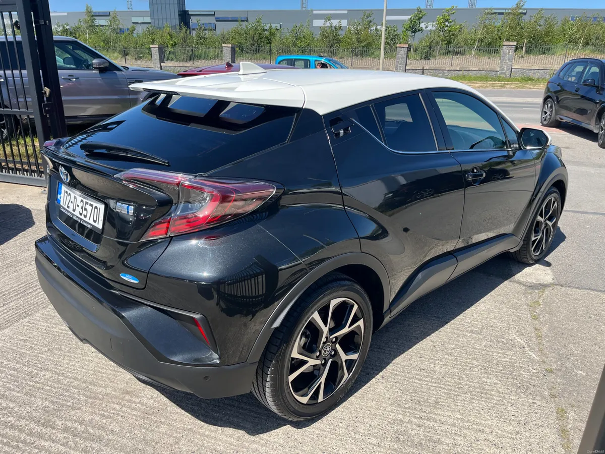 TOYOTA C-HR 2017, 1.8 HYBRID AUTO LOW KM HIGH SPEC - Image 3