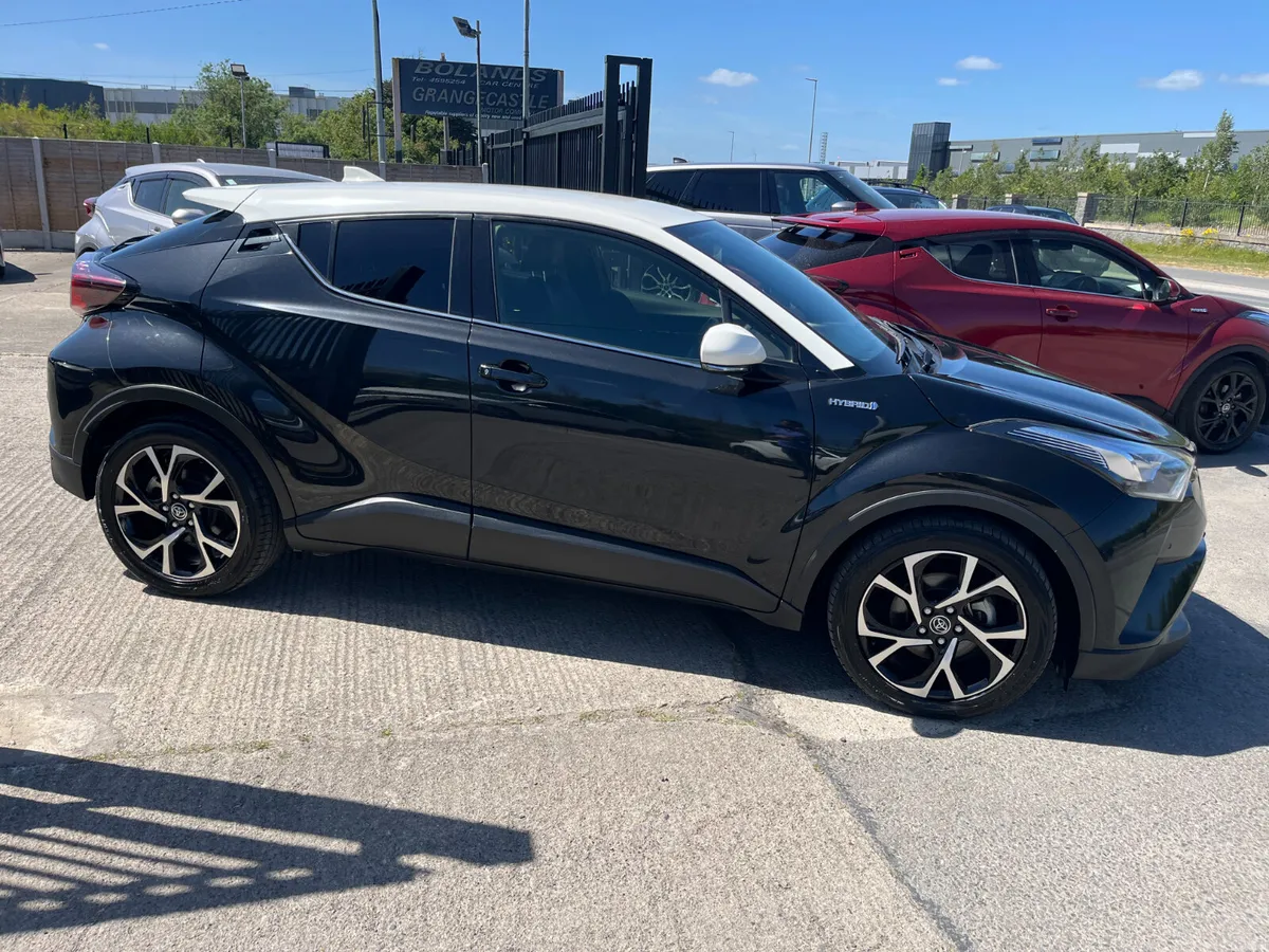 TOYOTA C-HR 2017, 1.8 HYBRID AUTO LOW KM HIGH SPEC - Image 2